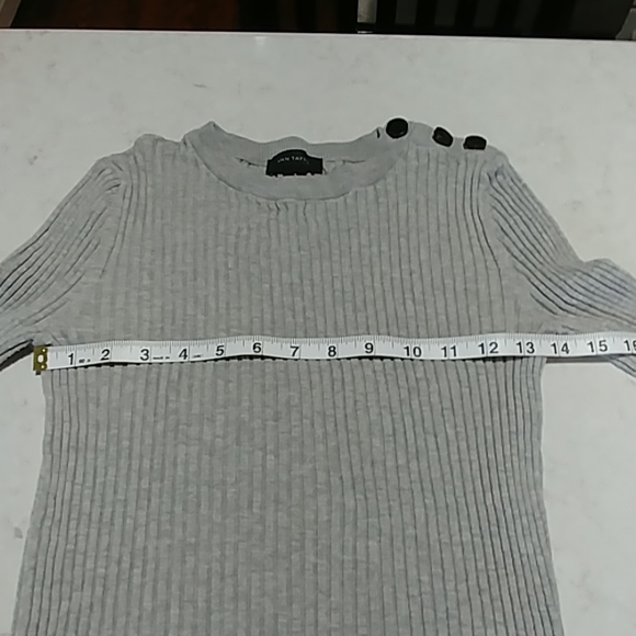 Ann Taylor grey sweater - Picture 4 of 6